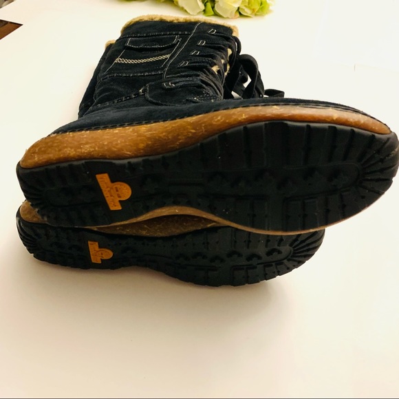 Timberland black suede tall winter lined boots size 6M - Picture 6 of 9